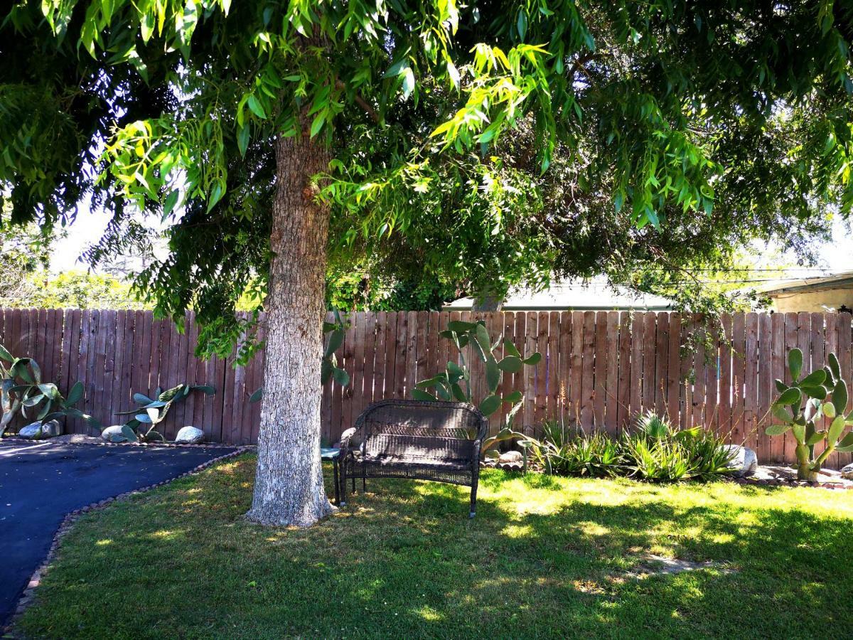 Pasadena Room With Private Bathroom Exterior photo
